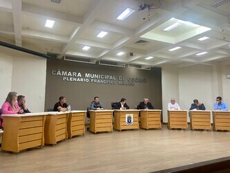 comissao-especial-sobre-o-estacionamento-rotativo-realizou-a-primeira-reuniao