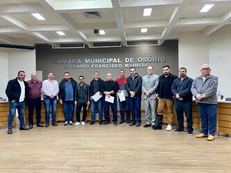 servidores-que-atuam-como-coveiros-receberam-votos-de-congratulacoes-no-legislativo