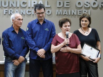 camara-concedeu-votos-de-congratulacoes-a-imobiliaria-sergio-madalena-e-petro-imoveis-pela-passagem-dos-50-anos-da-empresa-e-tambem-a-socia-fundadora