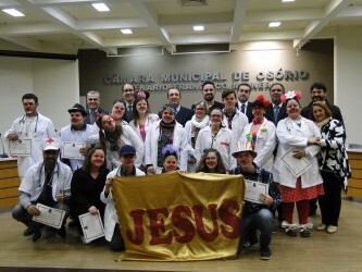doutores-da-vida-recebem-reconhecimento-na-camara
