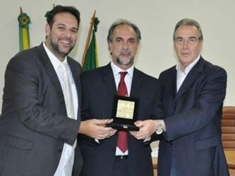 presidente-do-legislativo-osoriense-recebe-homenagem-da-assembleia-legislativa