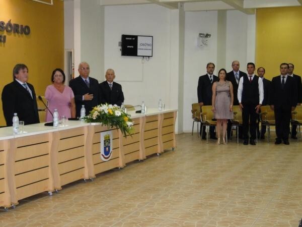 vereadores-eleitos-prefeito-e-vice-tomam-posse-em-osorio