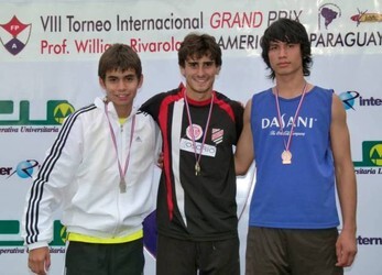 atleta-osoriense-abel-curtinove-e-medalha-de-ouro-em-sul-americano-de-salto-com-vara