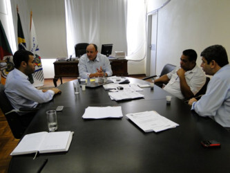 vereador-denilson-se-reune-para-tratar-situacao-da-penitenciaria