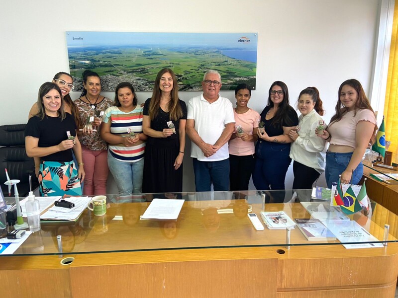 presidente-do-legislativo-realiza-homenagem-as-servidoras-pelo-dia-internacional-da-mulher