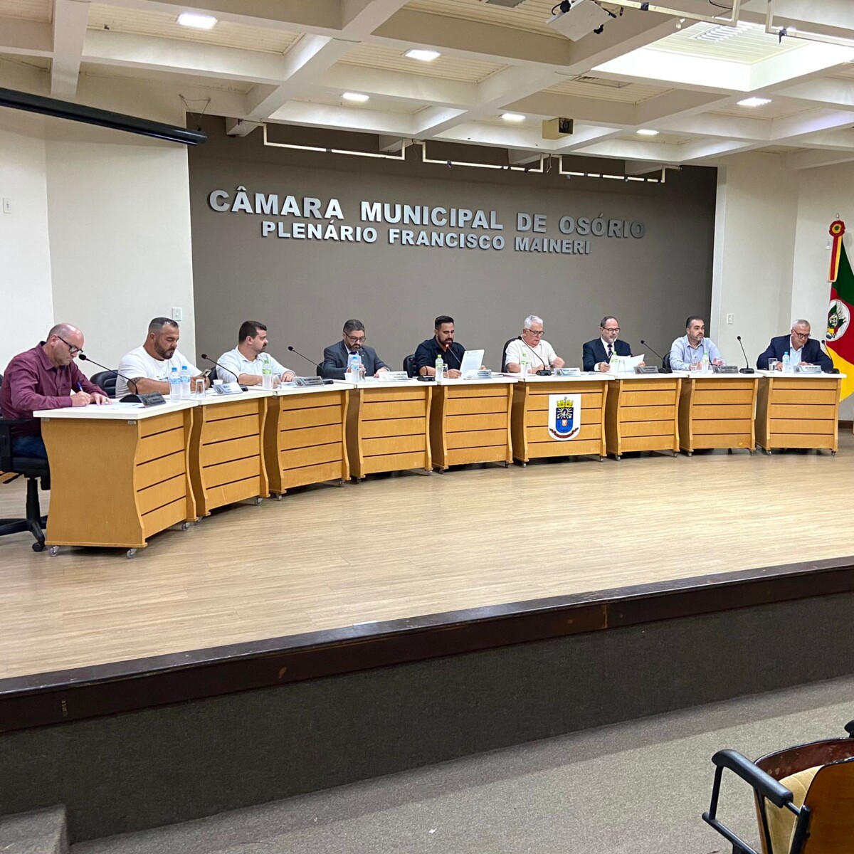 vereadores-aprovaram-dois-projetos-de-lei-em-sessao-ordinaria