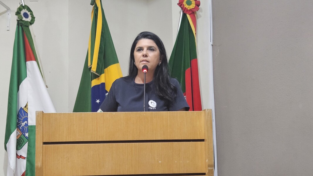 Reitora da Unicnec.jpg