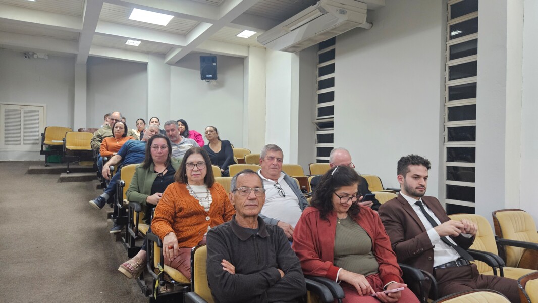 Familiares e amigos da vereadora Marisa.jpg