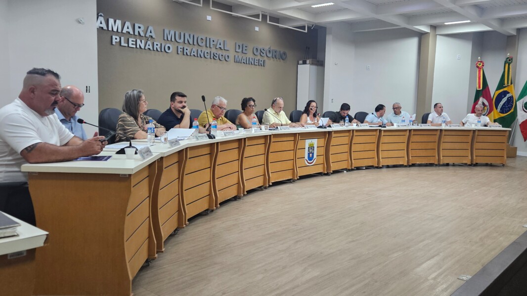 Sessão ordinária do dia 18.jpg