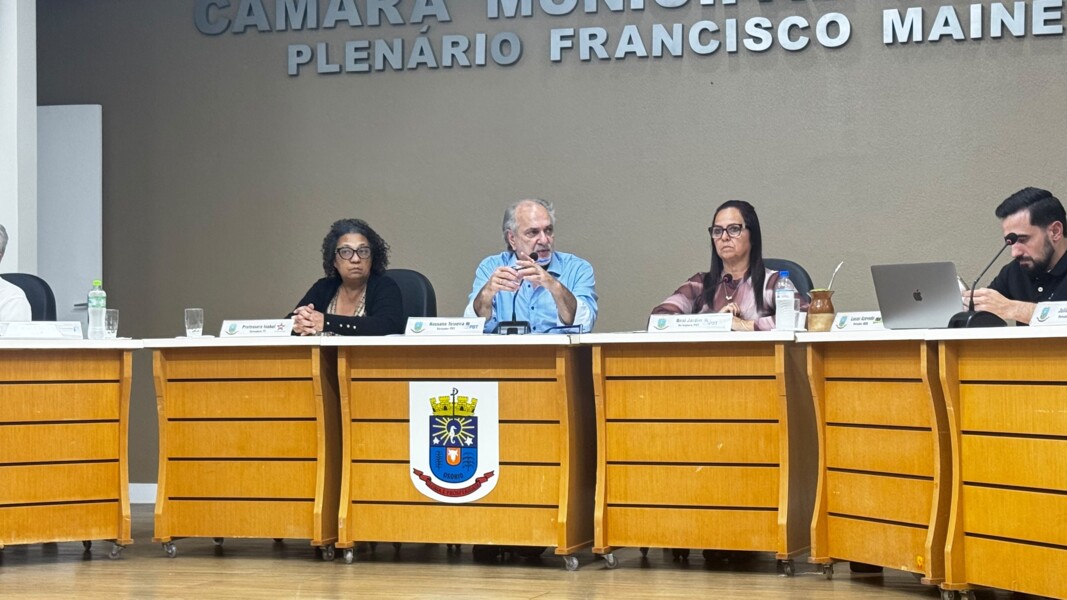 7- Presidente, vice e 1ª secretária.jpg